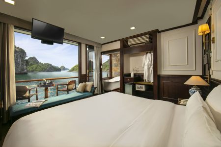 CONNECTING SENIOR SUITE CABIN WITH PRIVATE BALCONY